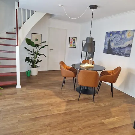 Feone Mit Klimaanlage Im Dachgeschoss